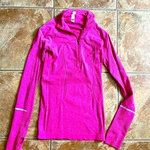 Lululemon Half zip LS Swiftly